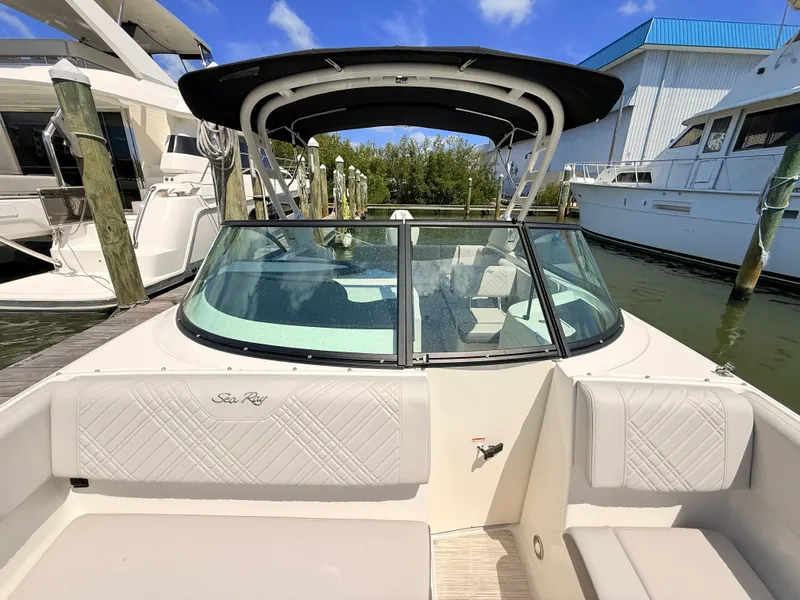 Slide: The Image of Sea Ray SDX 230 Outboard 2026 - 30