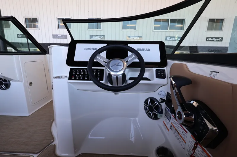 Slide: The Image of Sea Ray SDX 270 Outboard 2026 - 18