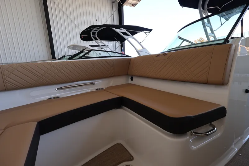 Slide: The Image of Sea Ray SDX 270 Outboard 2026 - 28