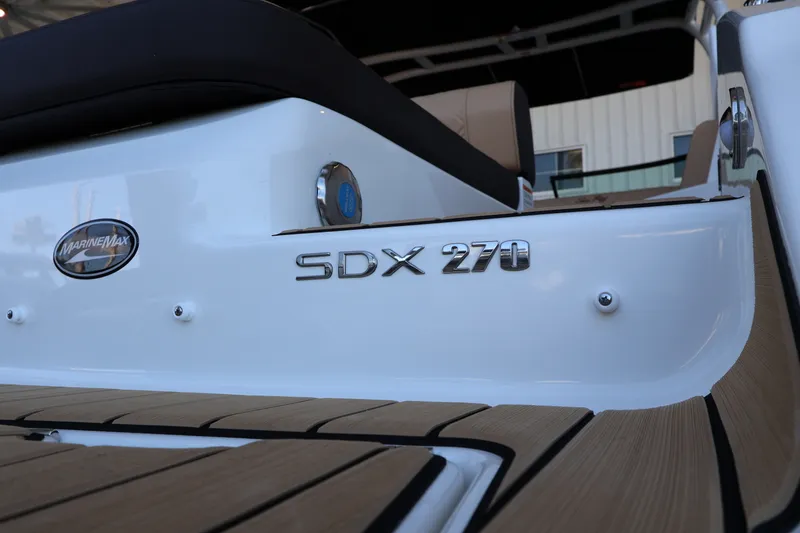 Slide: The Image of Sea Ray SDX 270 Outboard 2026 - 8