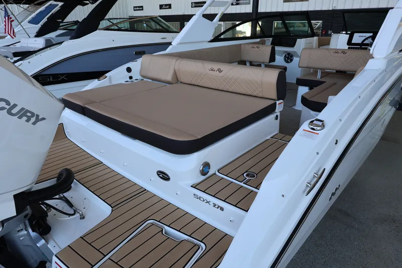 Slide: The Image of Sea Ray SDX 270 Outboard 2026 - 9