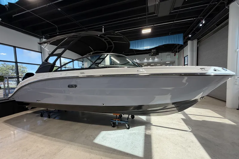 Slide: The Image of Sea Ray SDX 250 Outboard 2026 - 2