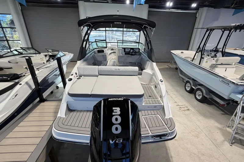 Slide: The Image of Sea Ray SDX 250 Outboard 2026 - 6
