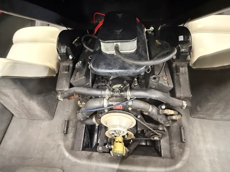 Slide: The Image of Malibu WAKESETTER 2002 - 19