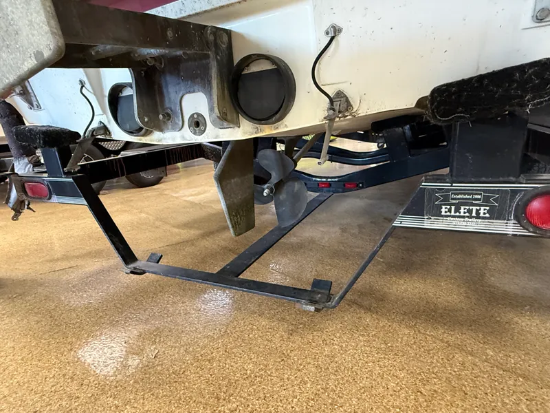 Slide: The Image of Malibu WAKESETTER 2002 - 3