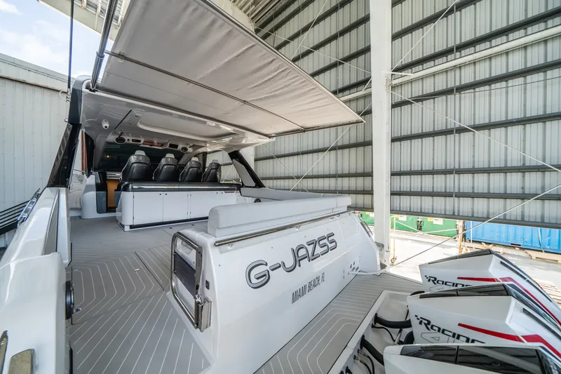 Slide: The Image of Azimut VERVE 47 2022 - 10