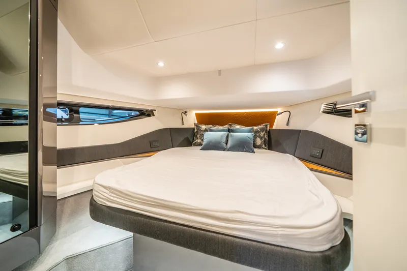 Slide: The Image of Azimut VERVE 47 2022 - 18