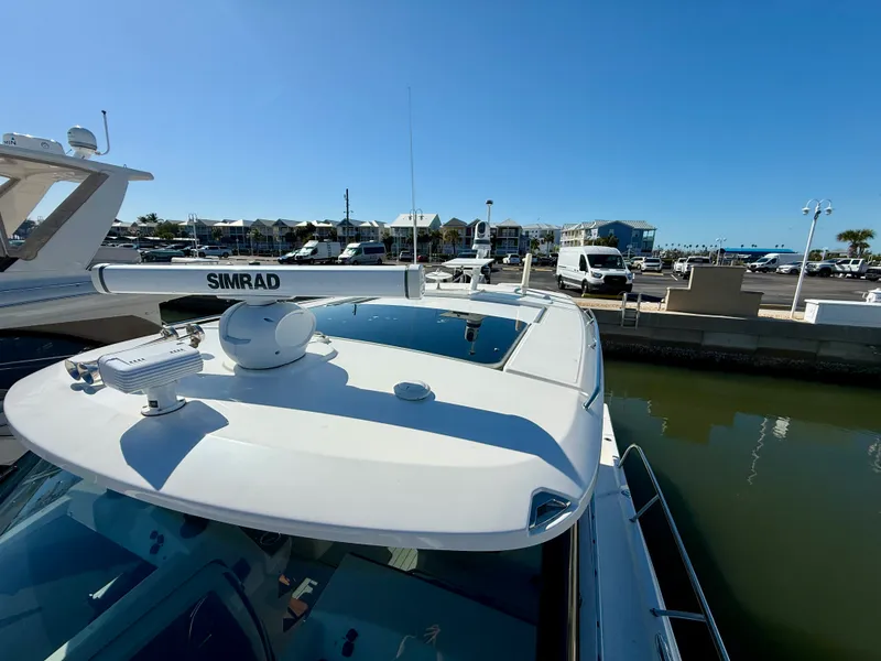 Slide: The Image of Boston Whaler 405 CONQUEST 2024 - 28