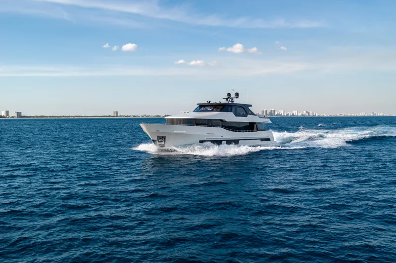 Slide: The Image of Ocean Alexander 28L 2026 - 21