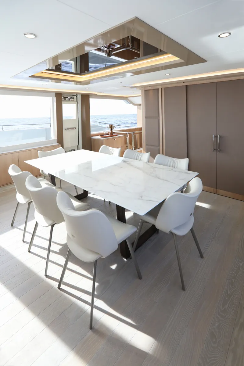 Slide: The Image of Ocean Alexander 28L 2026 - 49