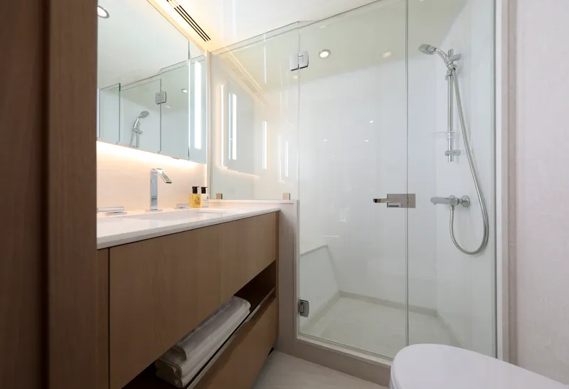 Slide: The Image of Ocean Alexander 28L 2026 - 53