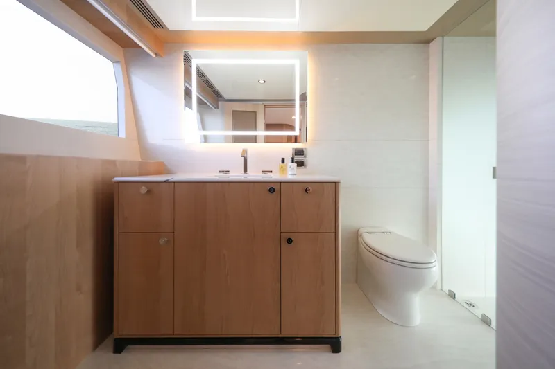 Slide: The Image of Ocean Alexander 28L 2026 - 66