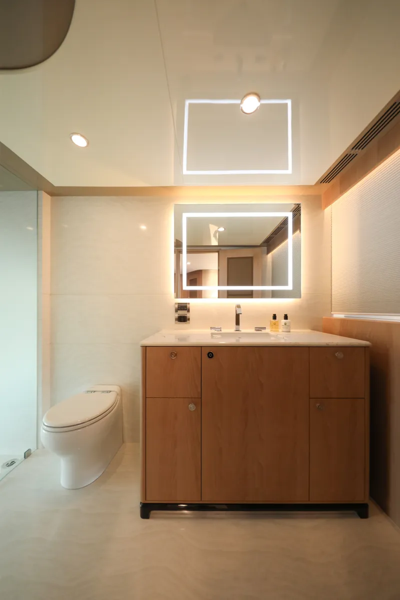 Slide: The Image of Ocean Alexander 28L 2026 - 67