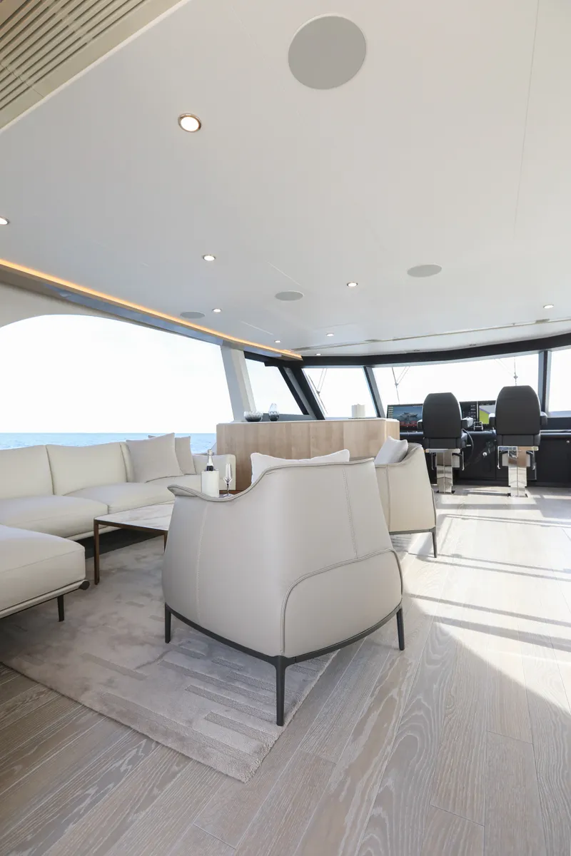 Slide: The Image of Ocean Alexander 28L 2026 - 74