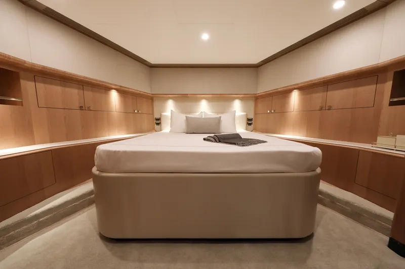 Slide: The Image of Ocean Alexander 28L 2026 - 79