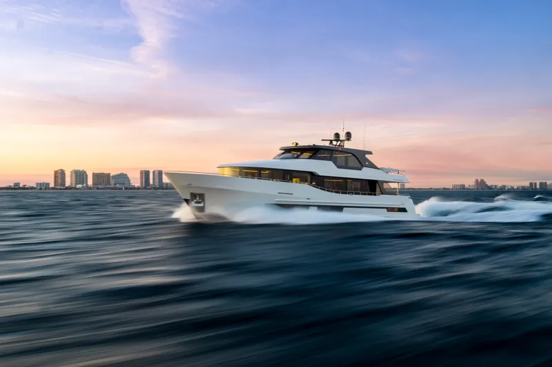 Slide: The Image of Ocean Alexander 28L 2026 - 8