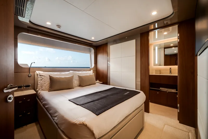 Slide: The Image of Ocean Alexander 30R 2026 - 10