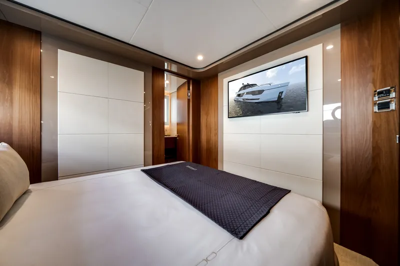 Slide: The Image of Ocean Alexander 30R 2026 - 14