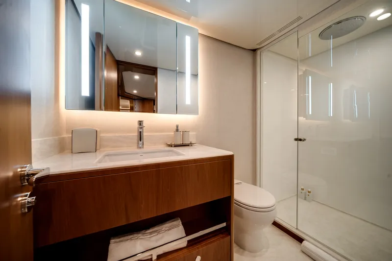 Slide: The Image of Ocean Alexander 30R 2026 - 19