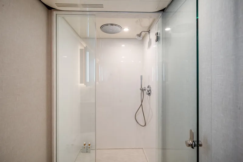 Slide: The Image of Ocean Alexander 30R 2026 - 20