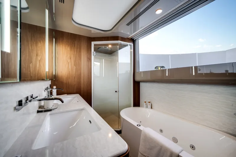 Slide: The Image of Ocean Alexander 30R 2026 - 29