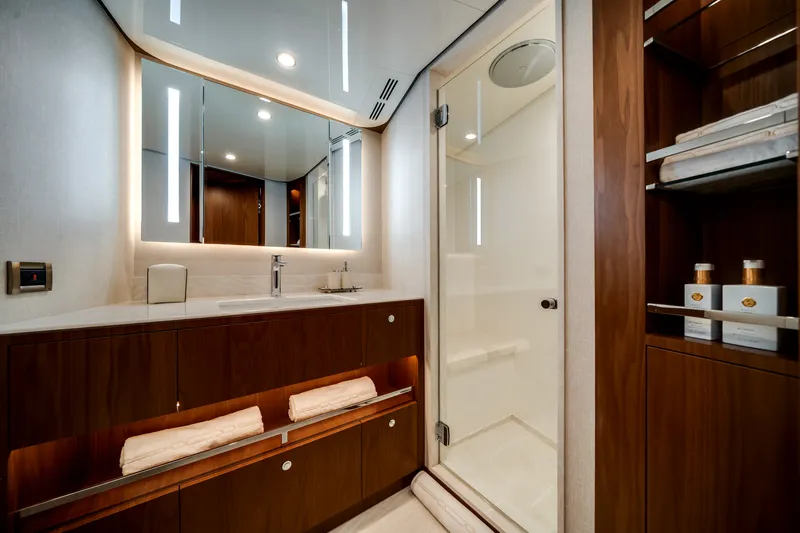 Slide: The Image of Ocean Alexander 30R 2026 - 3