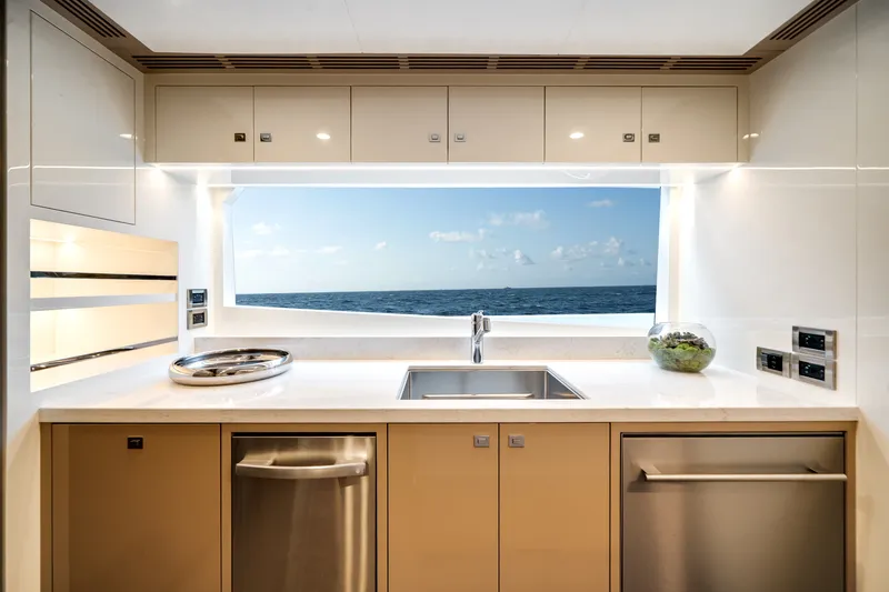 Slide: The Image of Ocean Alexander 30R 2026 - 39