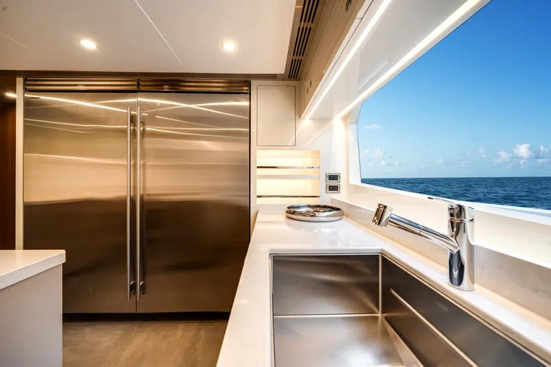 Slide: The Image of Ocean Alexander 30R 2026 - 40