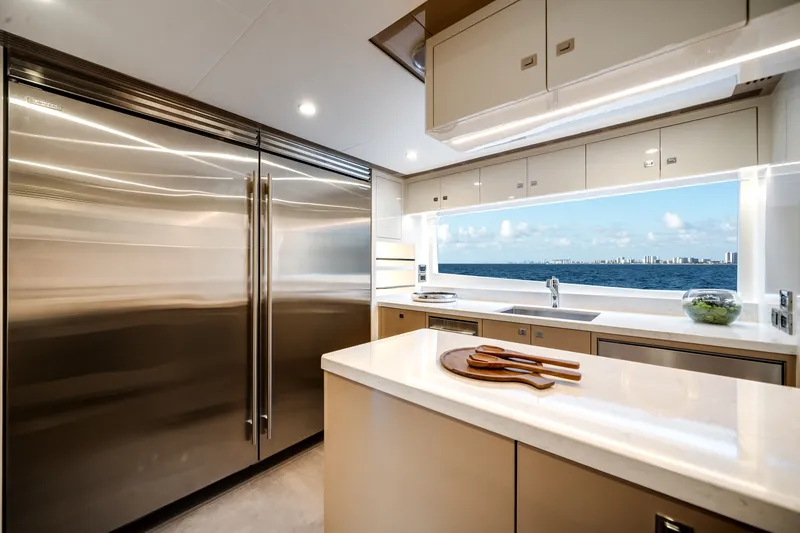 Slide: The Image of Ocean Alexander 30R 2026 - 42