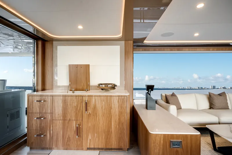 Slide: The Image of Ocean Alexander 30R 2026 - 44