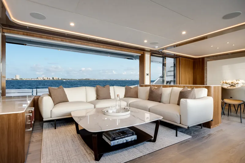 Slide: The Image of Ocean Alexander 30R 2026 - 47