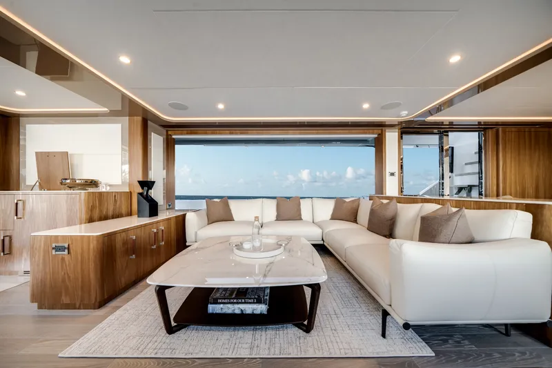 Slide: The Image of Ocean Alexander 30R 2026 - 48