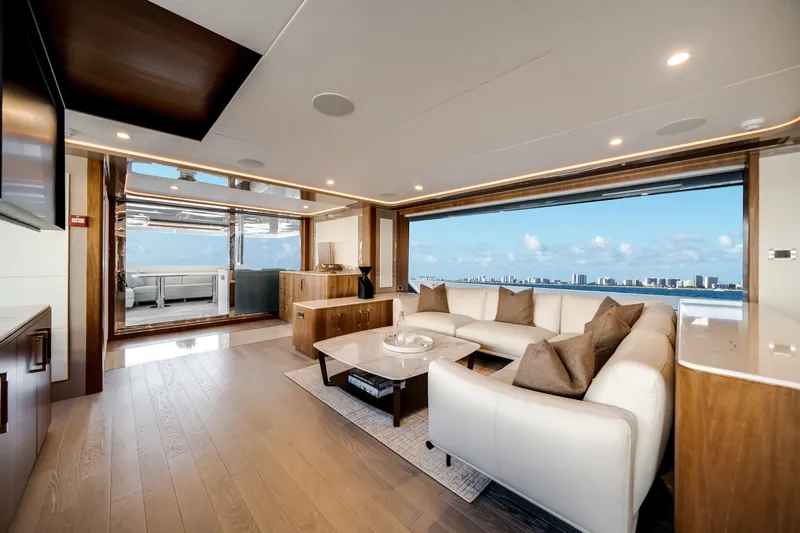 Slide: The Image of Ocean Alexander 30R 2026 - 49