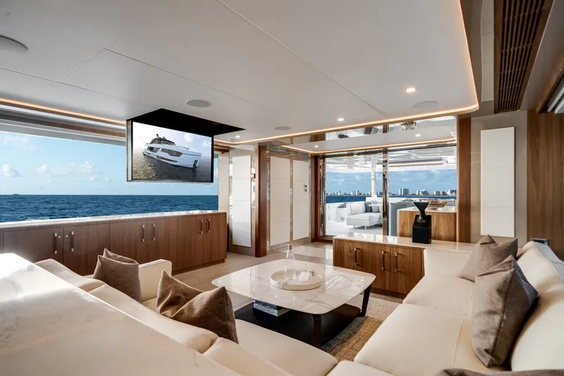 Slide: The Image of Ocean Alexander 30R 2026 - 50