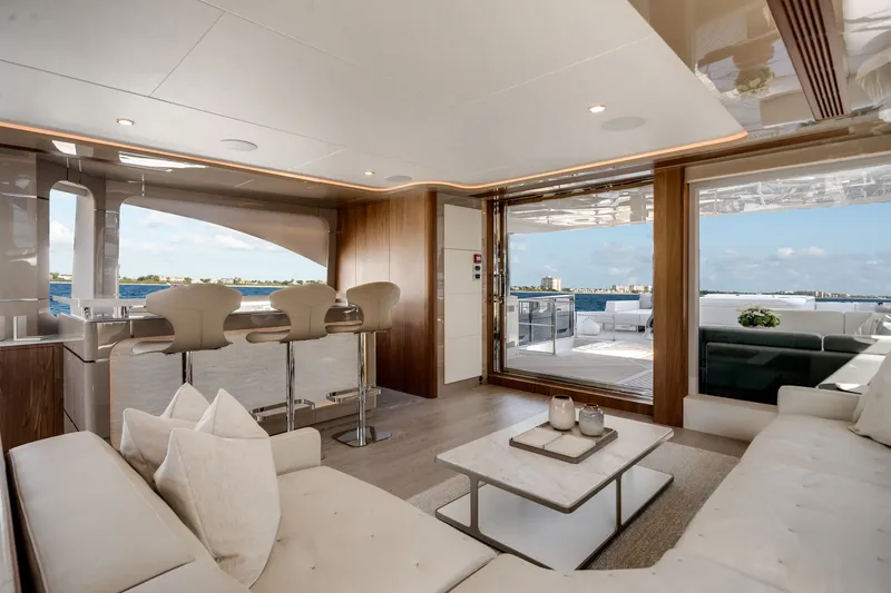 Slide: The Image of Ocean Alexander 30R 2026 - 75