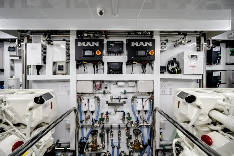 Slide: The Image of Ocean Alexander 30R 2026 - 81