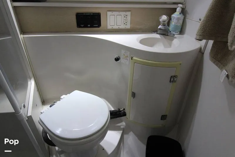 Slide: The Image of Bathroom Sink - 16049377