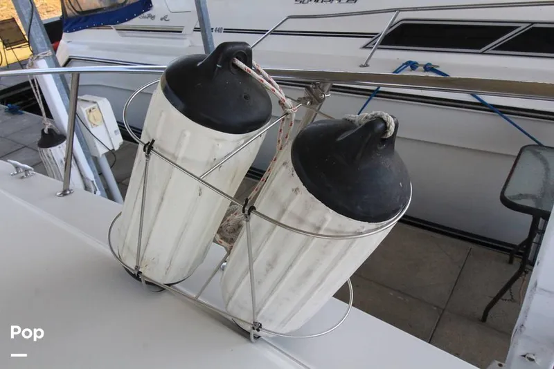 Slide: The Image of Fender Holders - 16049438