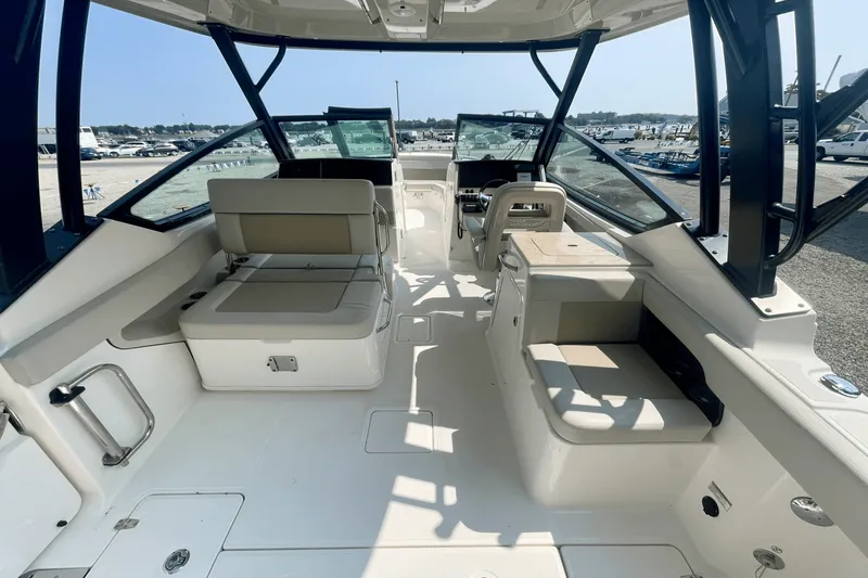 Slide: The Image of Boston Whaler 280 VANTAGE 2022 - 9
