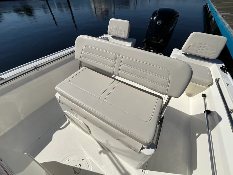 Slide: The Image of Boston Whaler 170 Montauk 2026 - 11