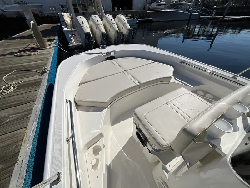Slide: The Image of Boston Whaler 170 Montauk 2026 - 6