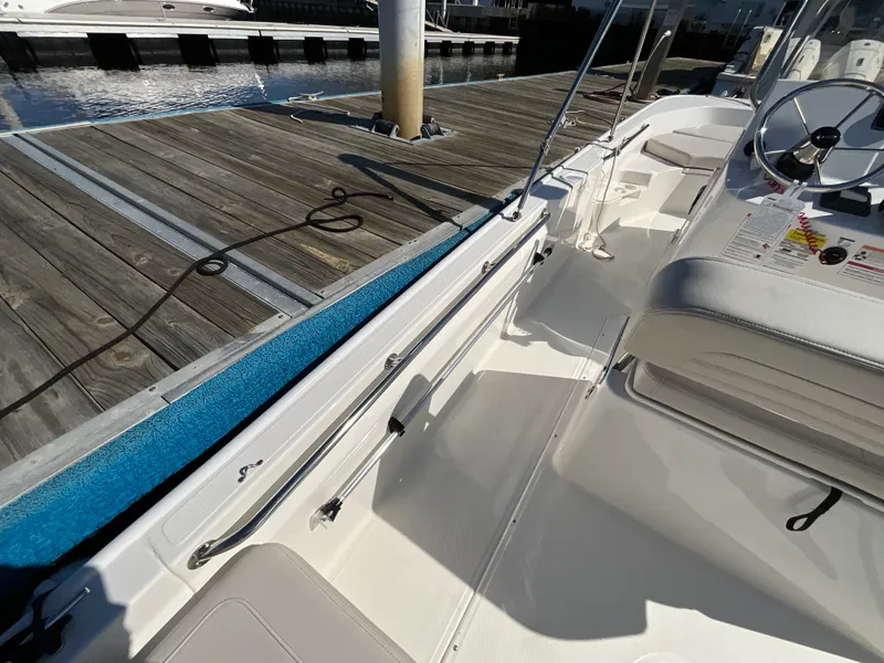 Slide: The Image of Boston Whaler 170 Montauk 2026 - 7
