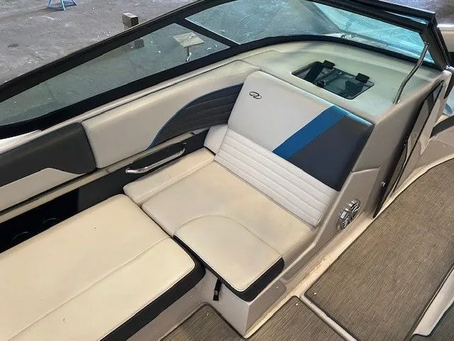 Slide: The Image of Regal 2100 SURF 2016 - 10