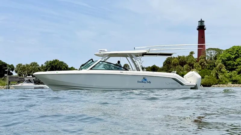 The Image of Boston Whaler 320 VANTAGE 2024 - 0