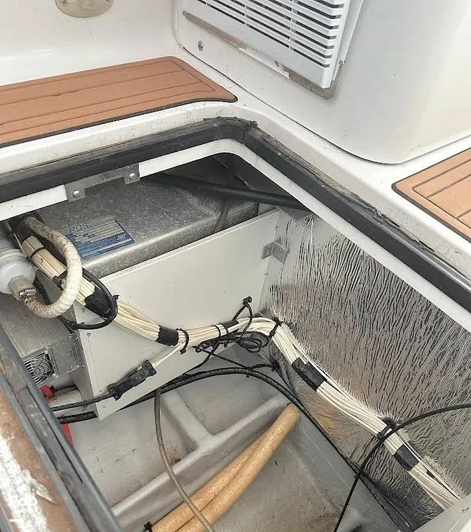 Slide: The Image of Four Winns 348 Vista 2002 - 15966527