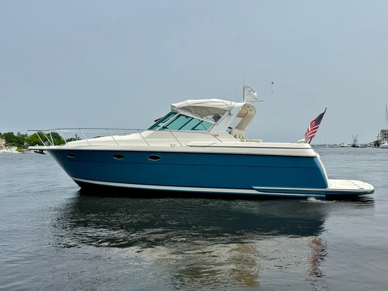 Slide: The Image of Tiara 3500 Express 1996 - 10