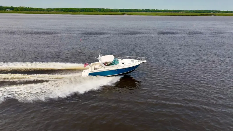 Slide: The Image of Tiara 3500 Express 1996 - 4