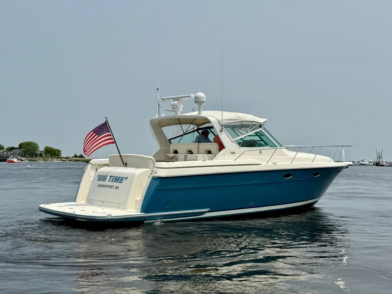 Slide: The Image of Tiara 3500 Express 1996 - 5