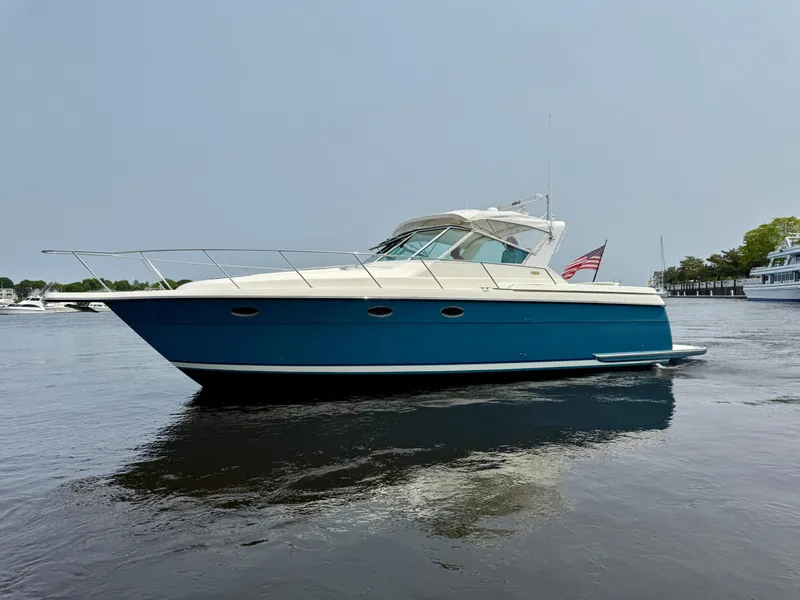 Slide: The Image of Tiara 3500 Express 1996 - 7