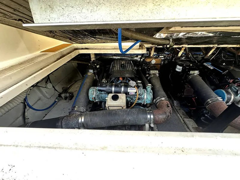 Slide: The Image of Tiara 3300 Open 1992 - 15994344